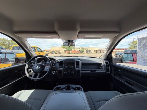 Used 2013 RAM 2500 Tradesman w/ Chrome Appearance Group AWD/4WD image 11