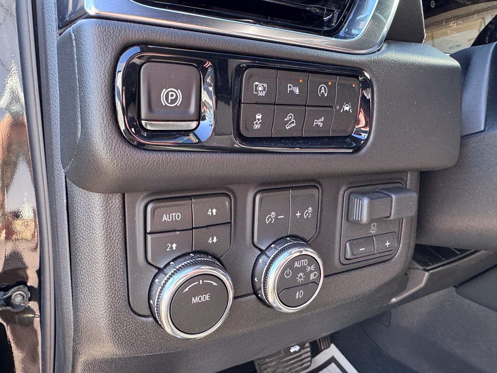Used 2026 GMC Yukon Elevation w/ Elevation Premium Package AWD/4WD image 16