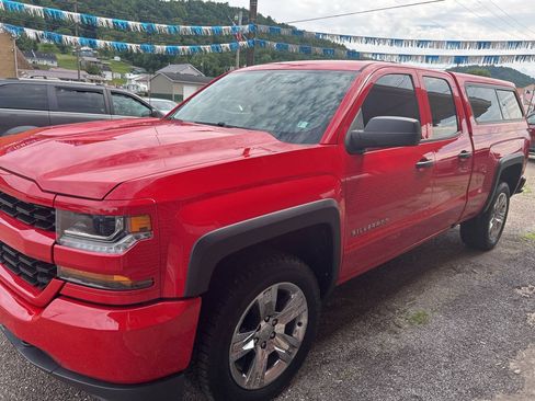 Used 2017 Chevrolet Silverado 1500 Custom w/ Custom Convenience Package AWD/4WD image 6