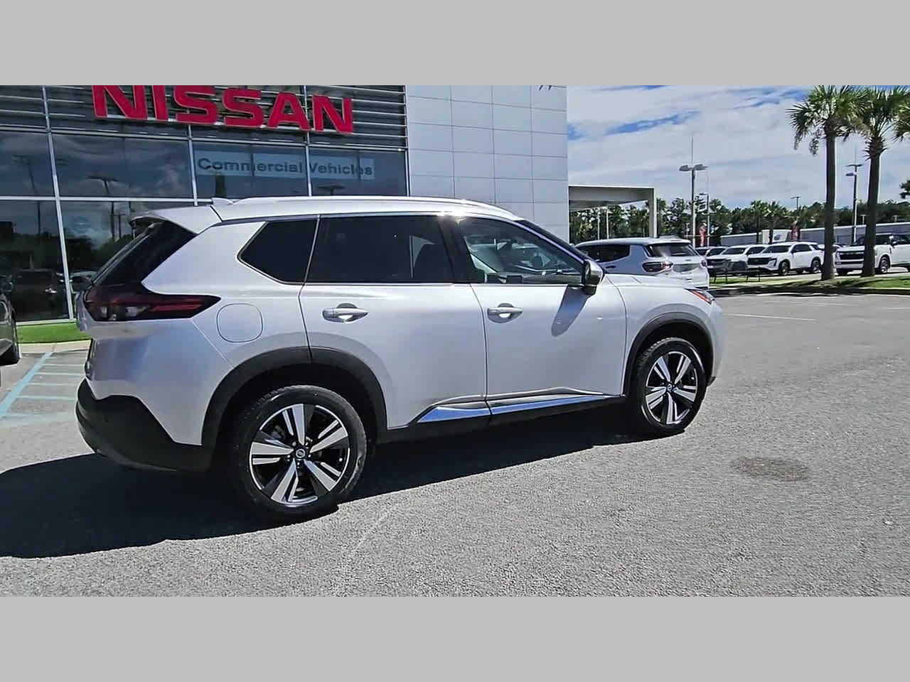 Used 2021 Nissan Rogue SL AWD/4WD image 35