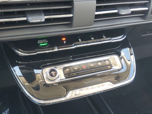 New 2026 Lincoln Corsair Premiere image 22