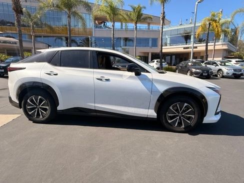 Used 2023 Lexus RZ 450e Premium w/ Technology Package AWD/4WD image 4