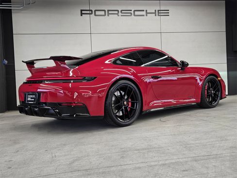 Used 2025 Porsche 911 Carrera GTS image 6