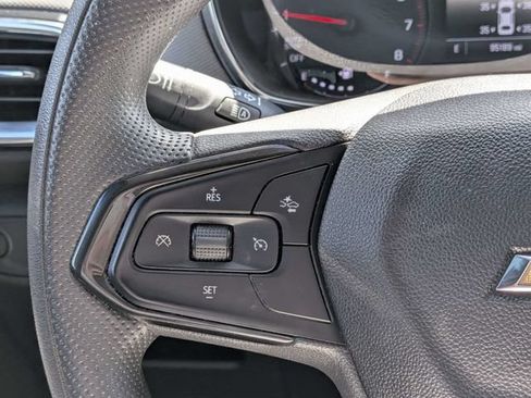 Used 2022 Chevrolet TrailBlazer LT w/ Convenience Package FWD image 23
