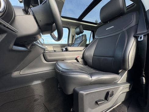 Certified 2025 Ford Expedition Max Platinum image 38