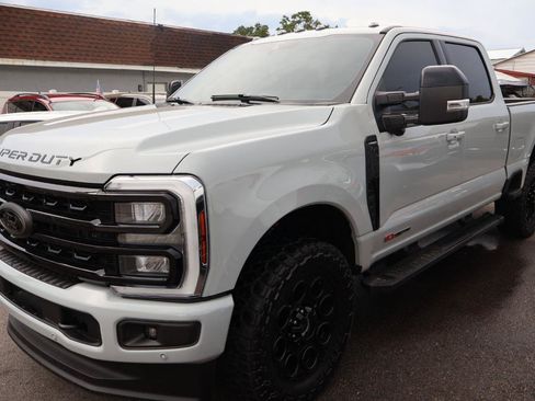Used 2025 Ford F250 Lariat w/ Lariat Ultimate Package AWD/4WD image 8