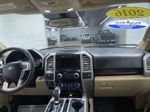 Used 2016 Ford F150 Lariat w/ Equipment Group 502A Luxury AWD/4WD image 22
