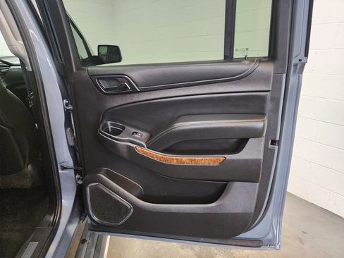 Used 2016 Chevrolet Suburban LTZ image 34