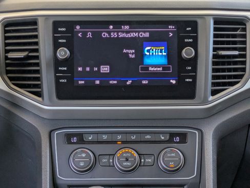 Used 2021 Volkswagen Atlas Cross Sport SE FWD image 17