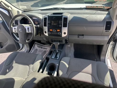 Used 2014 Nissan Frontier SV w/ SV Value Truck Package image 35