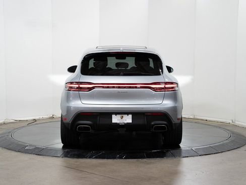 Used 2024 Porsche Macan image 8