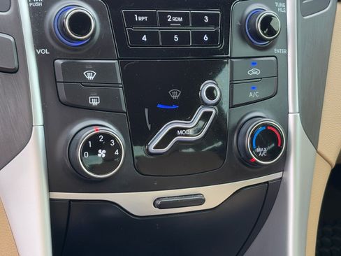 Used 2013 Hyundai Sonata GLS image 23