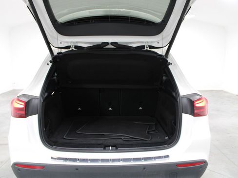 Used 2025 Mercedes-Benz GLA 250 image 13