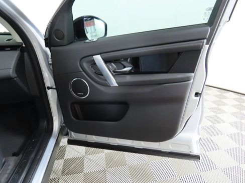 Certified 2024 Land Rover Discovery Sport S image 26