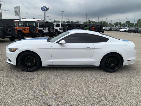 Used 2016 Ford Mustang Coupe RWD image 7