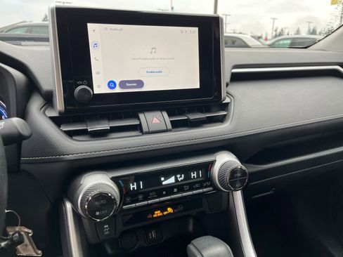 Used 2025 Toyota RAV4 LE image 21