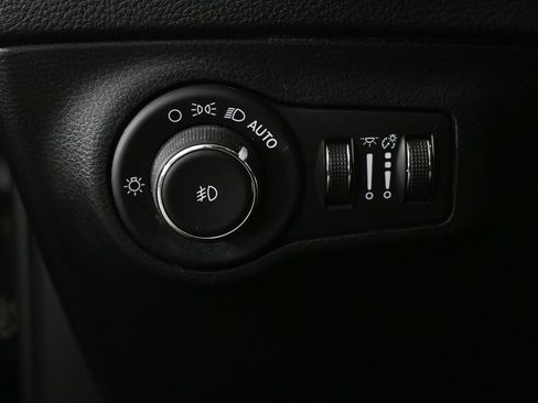 Used 2020 Jeep Compass Limited image 9