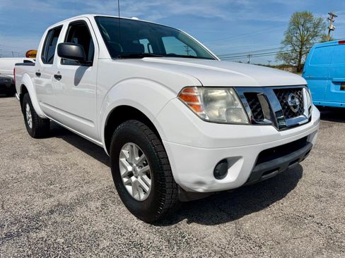 Used 2017 Nissan Frontier SV image 7