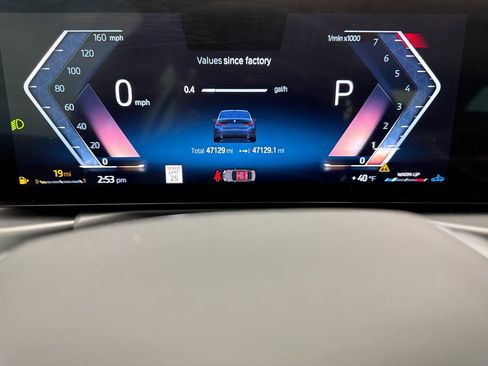 Used 2023 BMW 330i xDrive Sedan w/ Driving Assistance Package image 13