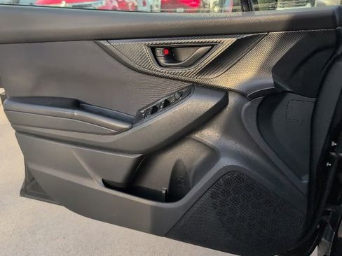 Used 2018 Subaru Crosstrek 2.0i Premium w/ Eyesight System image 12