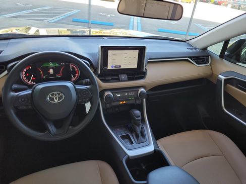 Certified 2025 Toyota RAV4 LE image 24