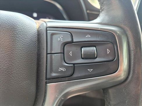 Used 2022 Chevrolet Tahoe Z71 w/ Luxury Package AWD/4WD image 12