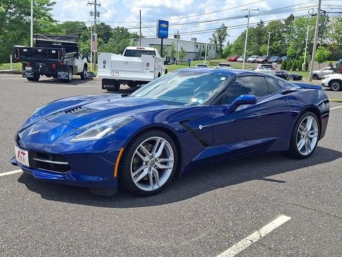 Used 2017 Chevrolet Corvette Stingray Coupe RWD image 3
