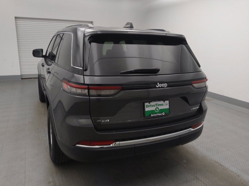 Used 2023 Jeep Grand Cherokee Laredo w/ Luxury Tech Group I AWD/4WD image 6
