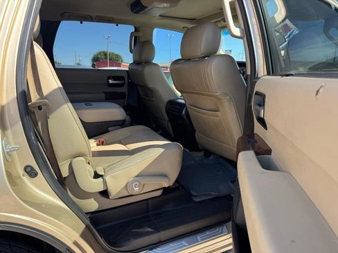 Used 2010 Toyota Sequoia Platinum image 9