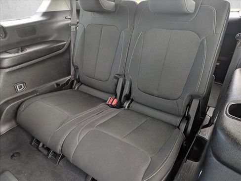 Used 2023 Jeep Grand Cherokee L Laredo AWD/4WD image 18