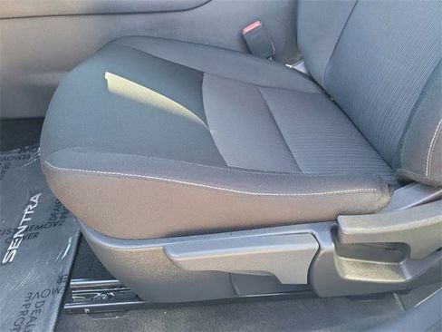 Used 2025 Nissan Sentra SV image 20