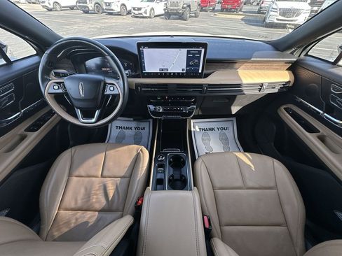 Used 2023 Lincoln Corsair Reserve w/ Equipment Group 201A AWD/4WD image 21
