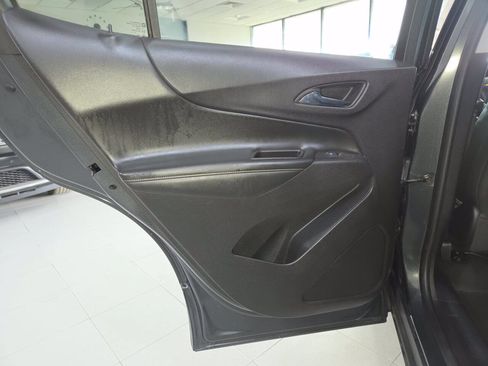 Used 2018 Chevrolet Equinox Premier FWD image 19