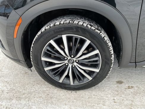 Used 2024 INFINITI QX60 Sensory image 9