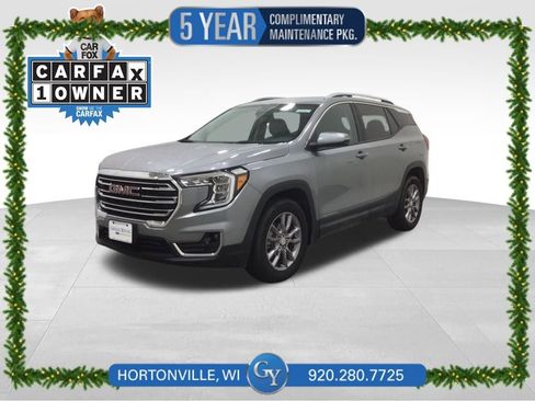 Used 2024 GMC Terrain SLT image 1