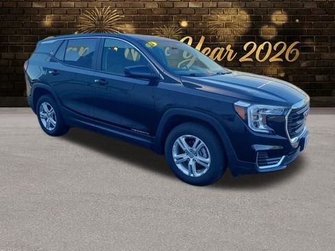 Used 2024 GMC Terrain SLE image 8