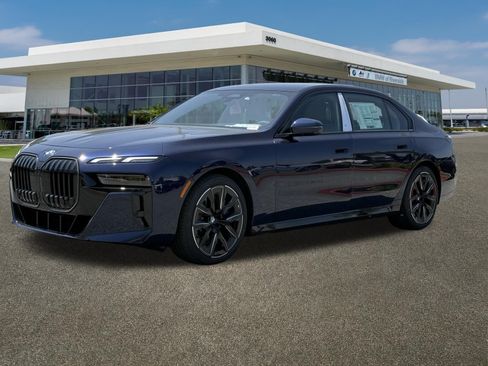 New 2026 BMW 740i RWD image 4