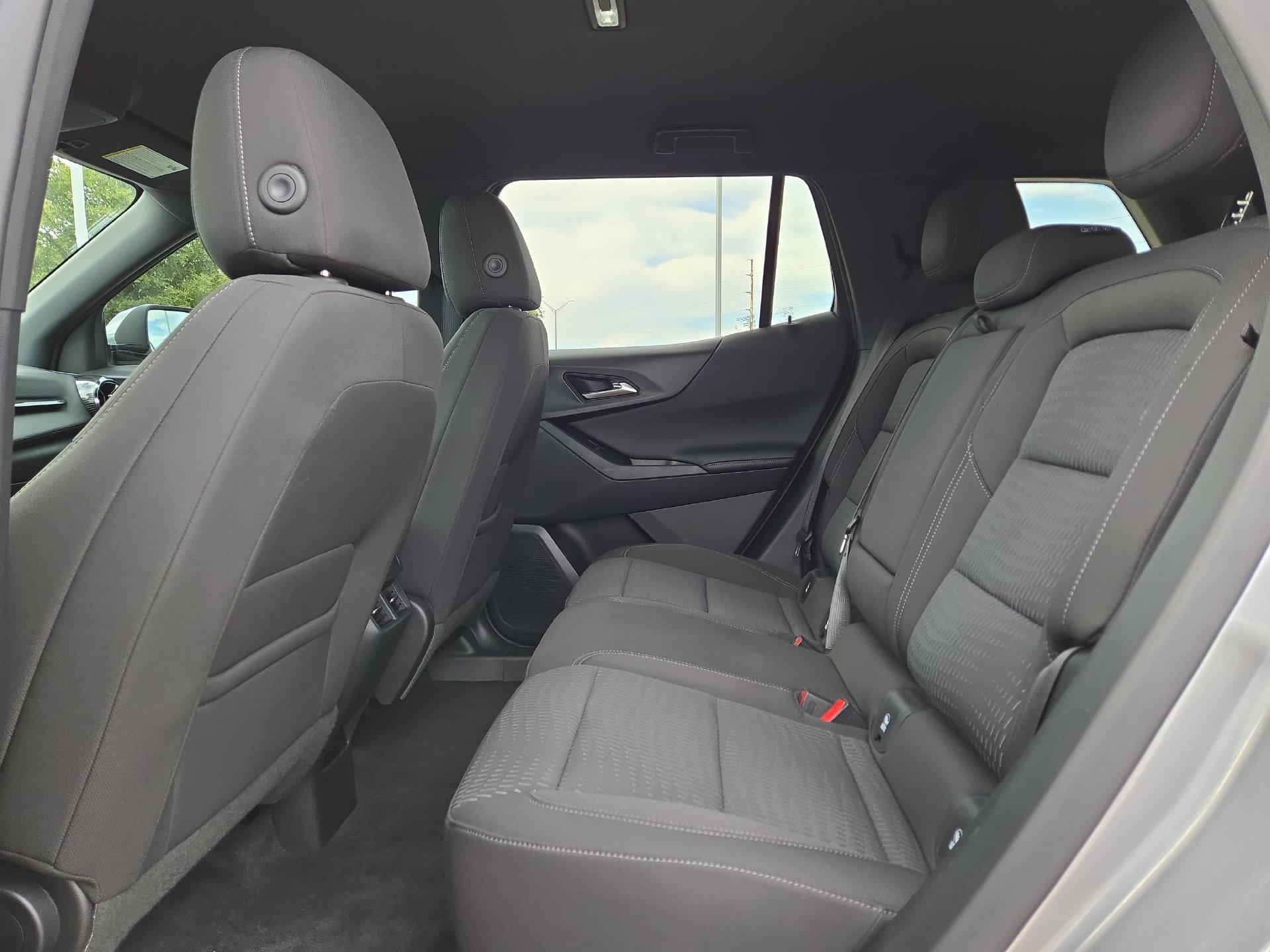 Used 2026 Chevrolet Equinox LT FWD image 13