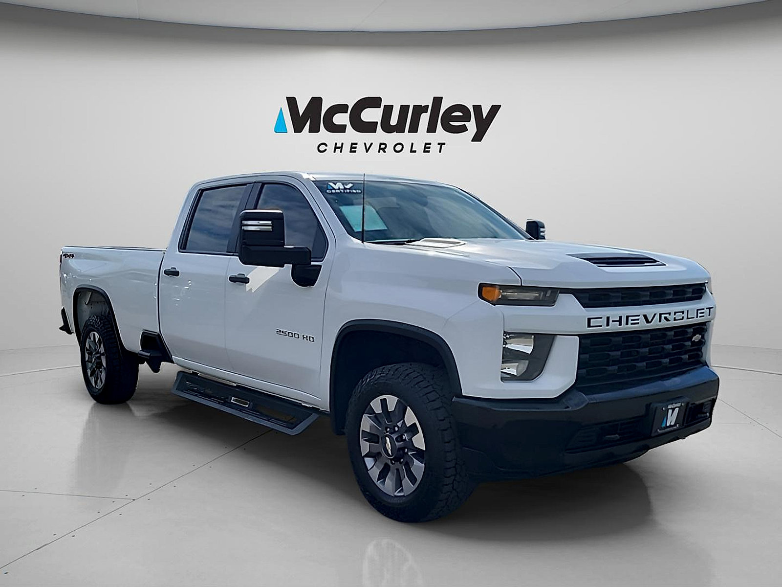 Used 2022 Chevrolet Silverado 2500 Custom w/ Custom Convenience Package AWD/4WD image 1