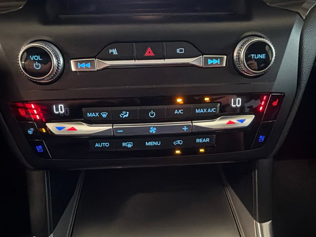 Used 2020 Ford Explorer Limited w/ Hybrid Equipment Group 310A AWD/4WD image 89