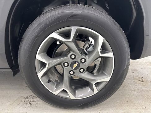 Used 2024 Chevrolet Trax LT image 33