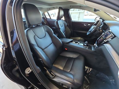 Used 2024 Volvo S60 B5 Core image 29