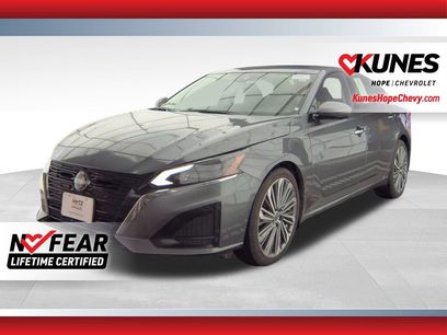 Used 2024 Nissan Altima 2.5 SL