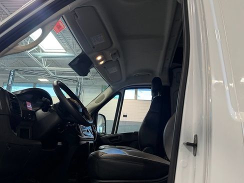 Used 2026 RAM ProMaster 2500 w/ Convenience Group FWD image 18