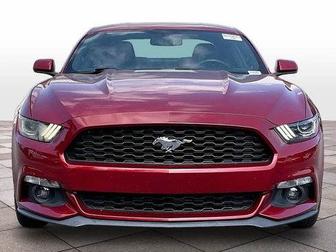 Used 2017 Ford Mustang Coupe RWD image 3