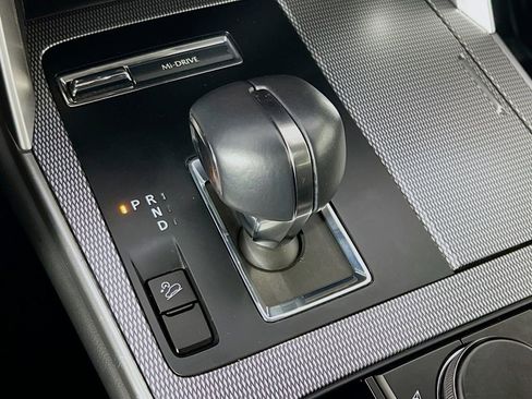 Used 2025 MAZDA CX-70 3.3 Turbo w/ Preferred Package image 17