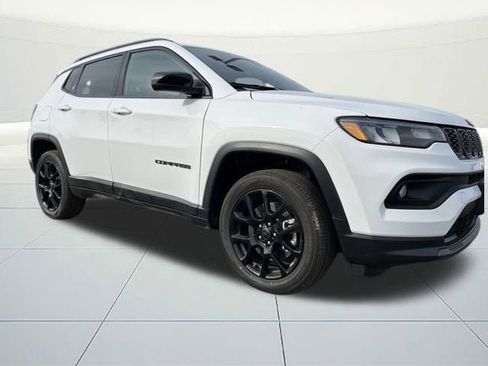 New 2026 Jeep Compass Latitude image 8