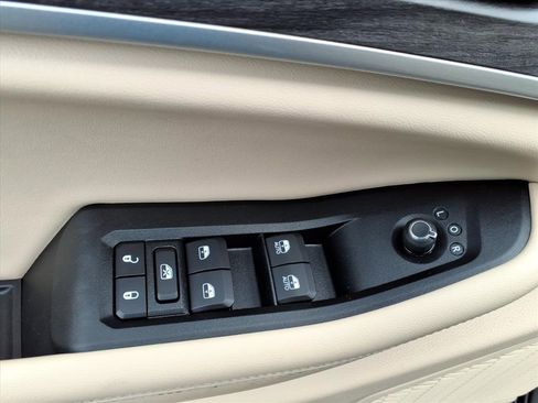 Certified 2024 Jeep Grand Cherokee Limited image 12