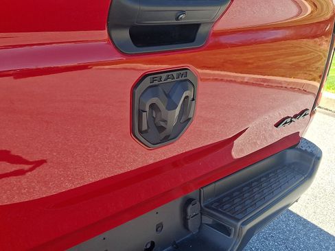 Used 2022 RAM 1500 Big Horn w/ Built-to-serve Edition image 29