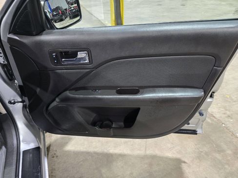 Used 2011 Ford Fusion SE w/ 202A Rapid Spec Order Code FWD image 39